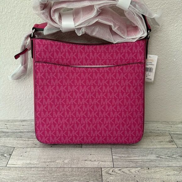 Michael Kors Jet Set Signature Logo Messenger Bag NWT - Picture 6 of 13